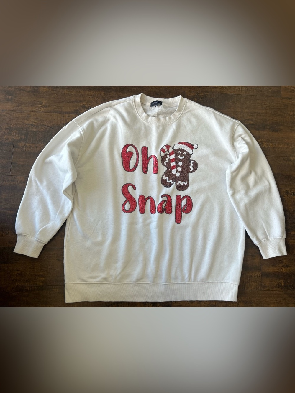 Warehouse White Crewneck Sweatshirt with Red Holiday Graphic